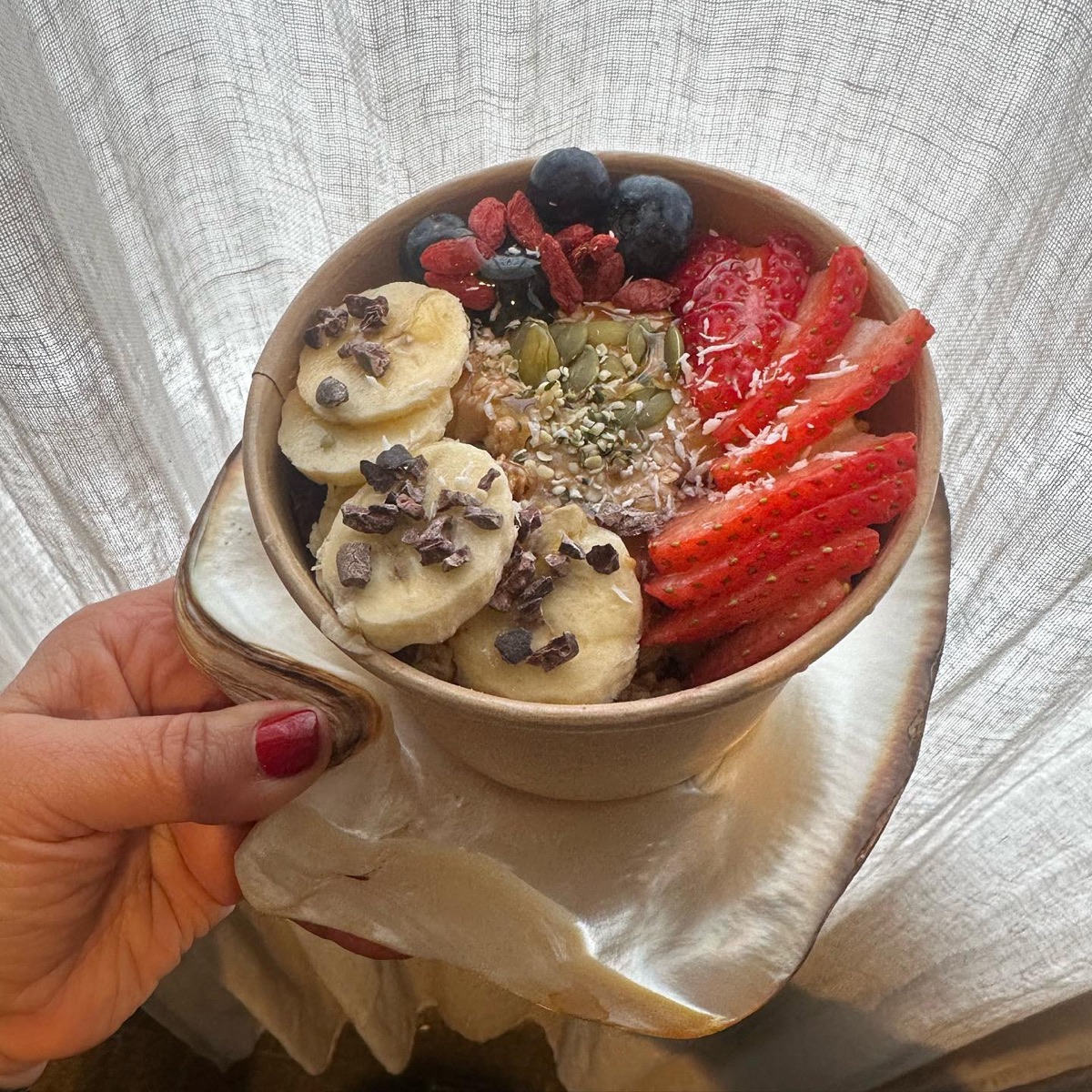 Hella Well açaí bowl